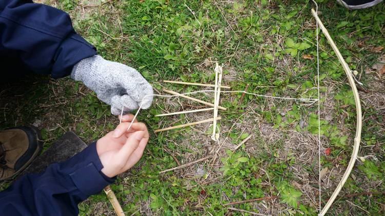 生存8小时 | 荒野捕猎训练营,一起制作陷阱捕捉惊喜吧